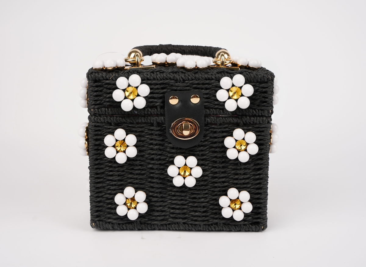 Daisy1822 The Daisy Classic – By Jenna Lee
